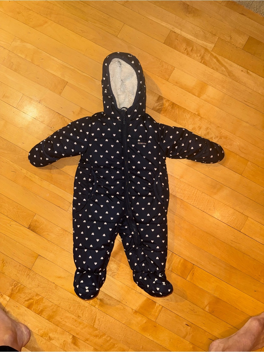 Oshkosh B’Gosh One-Piece Snowsuit in Navy with Heart Print